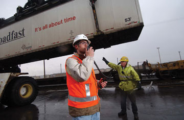 CN_Railyard_cargo_container.jpg