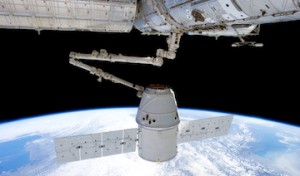 SpaceX-Dragon-ISS-Canadarm-crop-300x176.jpg