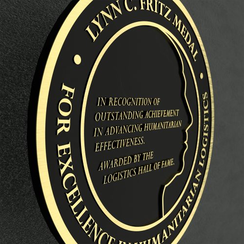 Lynn_C_Fritz_Medal_Foto_Logistics_Hall_Of_Fame-500x500.jpg