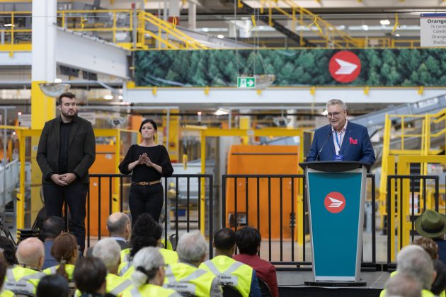 20230921-111346-CanadaPost-AlbertJackson-opening-AndrewWilliamson-7720-630x420.jpg