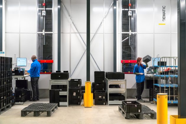 5-4_Siemens_WKC_Autostore_Kommissionierzone_2021-630x420.jpg